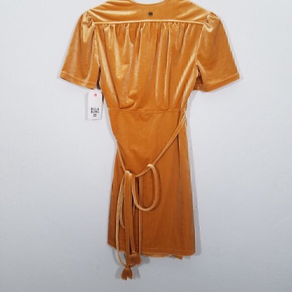 NWT Billabong Lush For Life Velvet Wrapper Mini Dress Stretch Short Sleeve XS - Picture 2 of 5